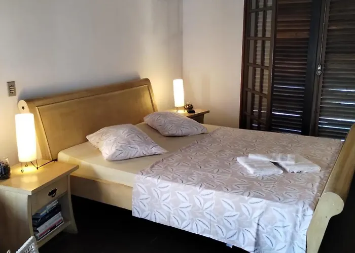 Casa A 250M Praia Martim De Sa, Melhor Praia, Boas Opcoes De Lazer
